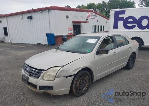 2008 Ford Fusion S из США, поврежденный, VIN 3FAHP06Z08R188542